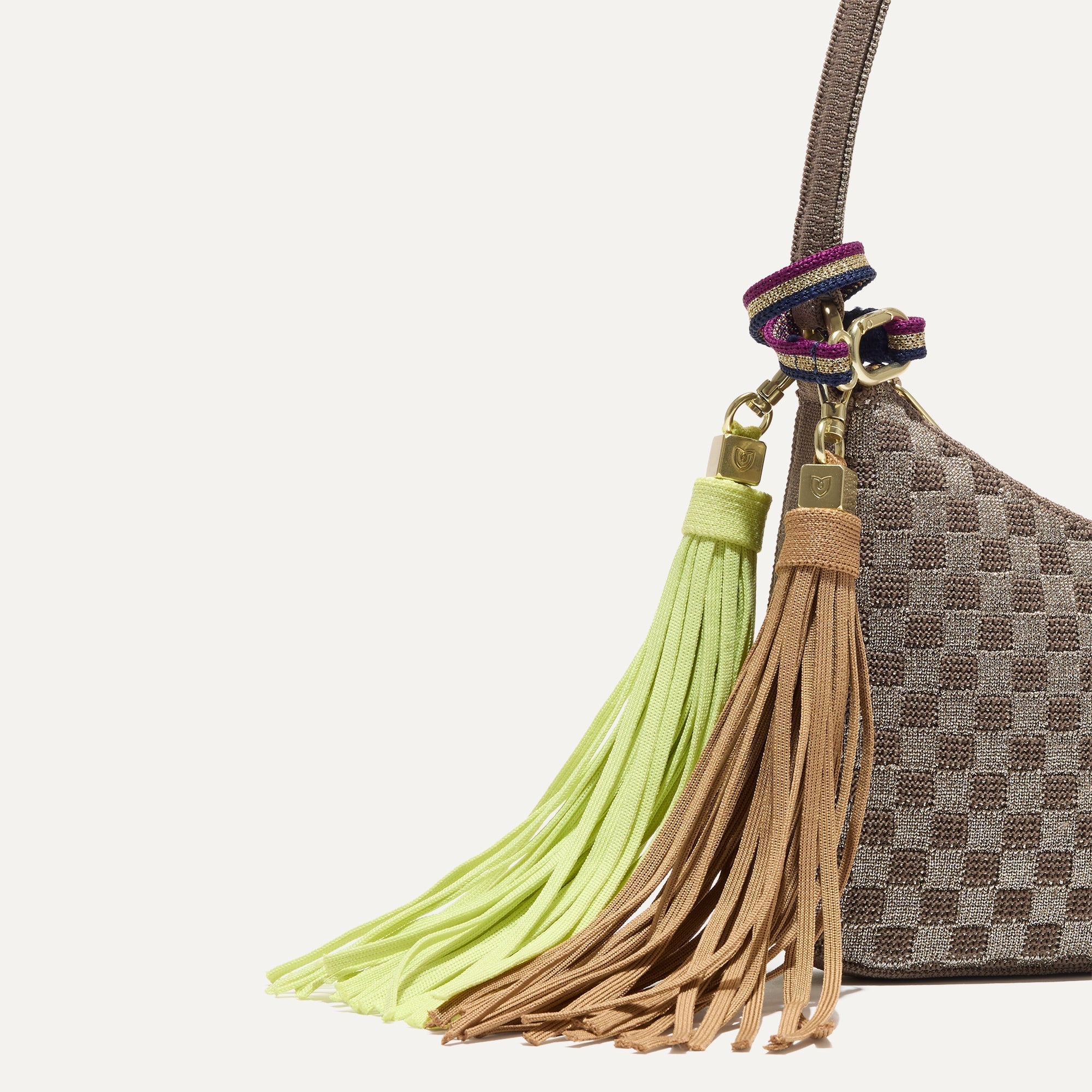 The Tassel Clip - Wren