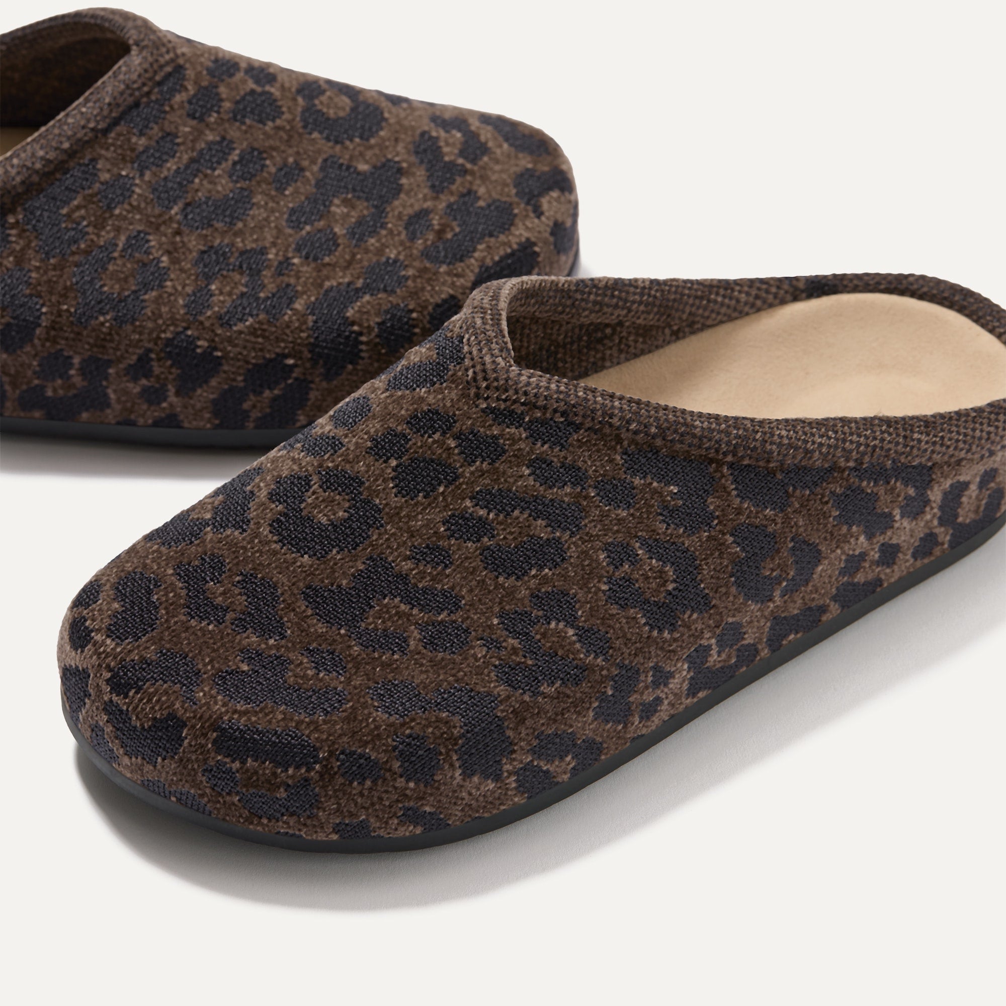 The ReVelvet™ Casual Clog - ReVelvet™ Cheetah