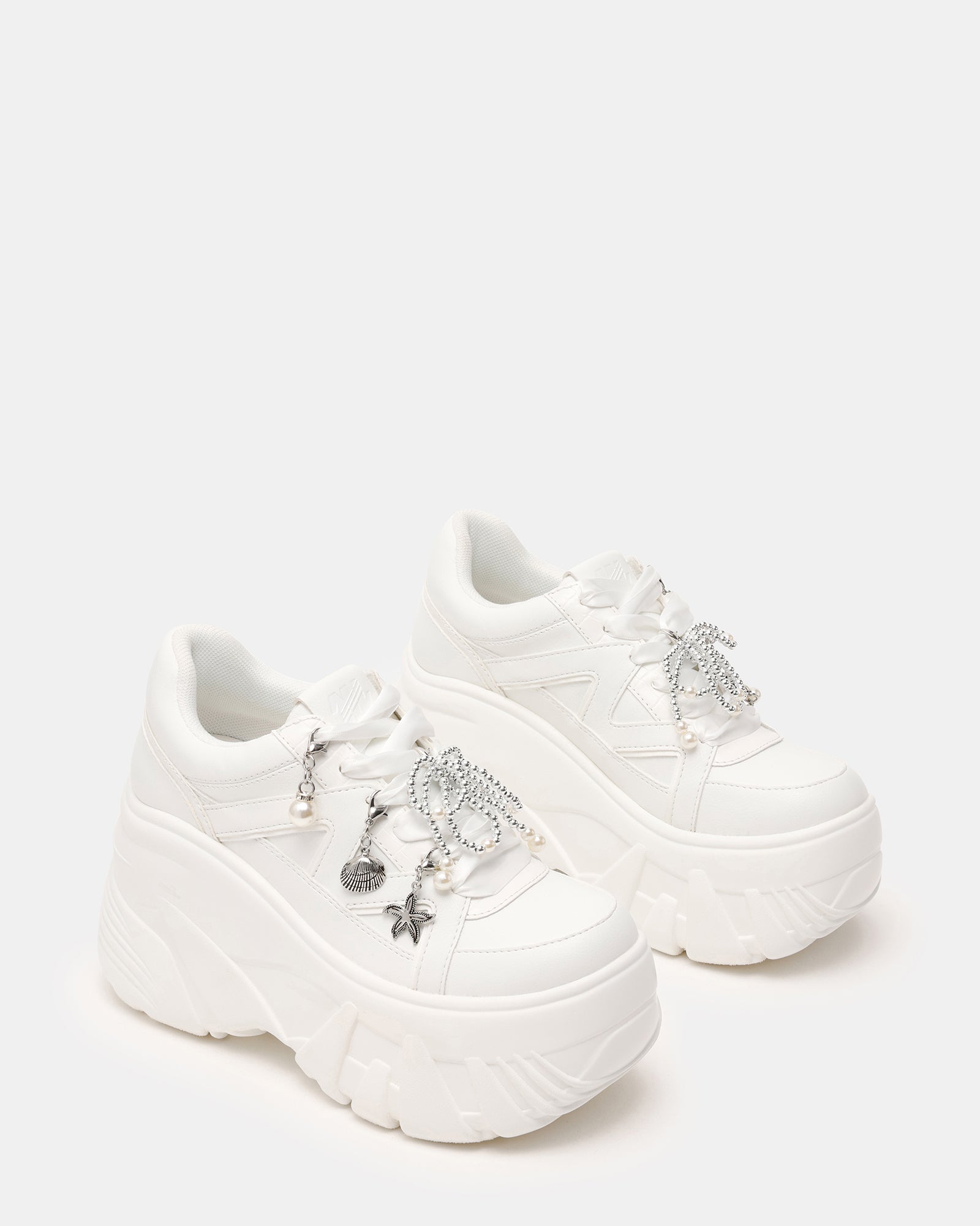 FIFI WHITE